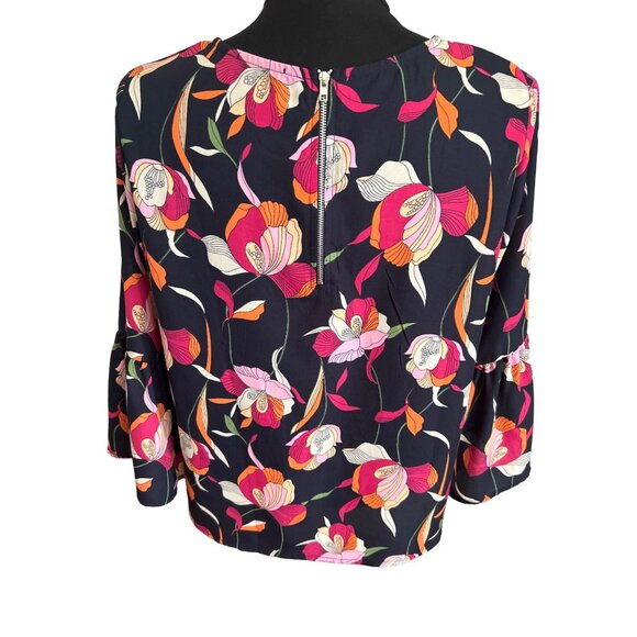 W5 Women's Floral Ruffle Bell Sleeve Top Medium 100% Polyester Multicolor - Picture 3 of 8
